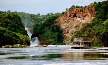 boat cruise at murchison